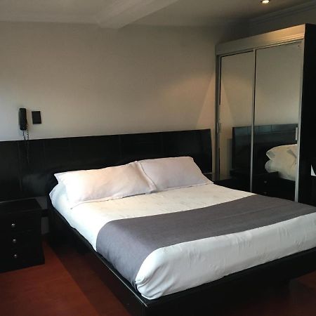 בוגוטה Hotel Ejecutivo Embajada מראה חיצוני תמונה