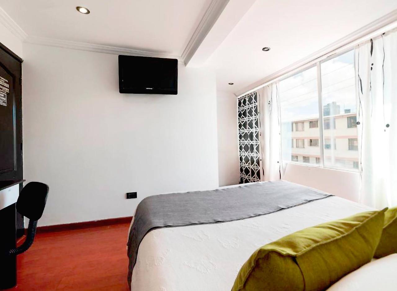 בוגוטה Hotel Ejecutivo Embajada מראה חיצוני תמונה